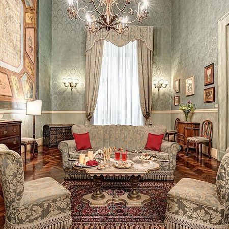 Arthouse Lady Marys Tribunali Luxury Suite 那不勒斯 外观 照片