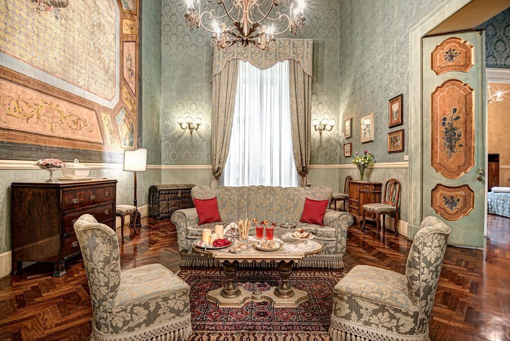 Arthouse Lady Marys Tribunali Luxury Suite 那不勒斯 外观 照片